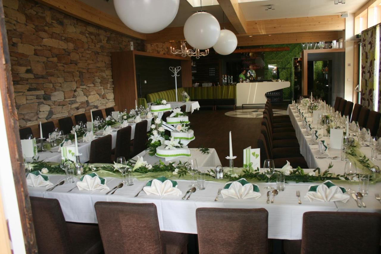 Restaurant Gaestehaus Seiger Sankt Lorenzen bei Knittelfeld Exterior foto